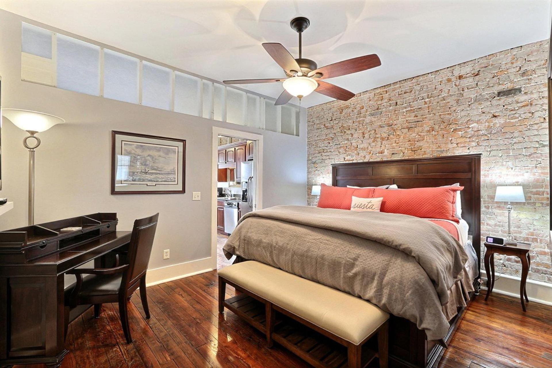 Ellis Square Loft *