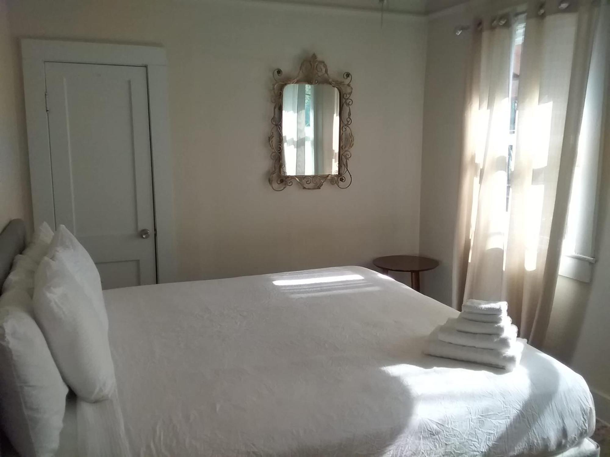 Retro Rainbow At Herb River- Flamingo Flat #4 Apartment *