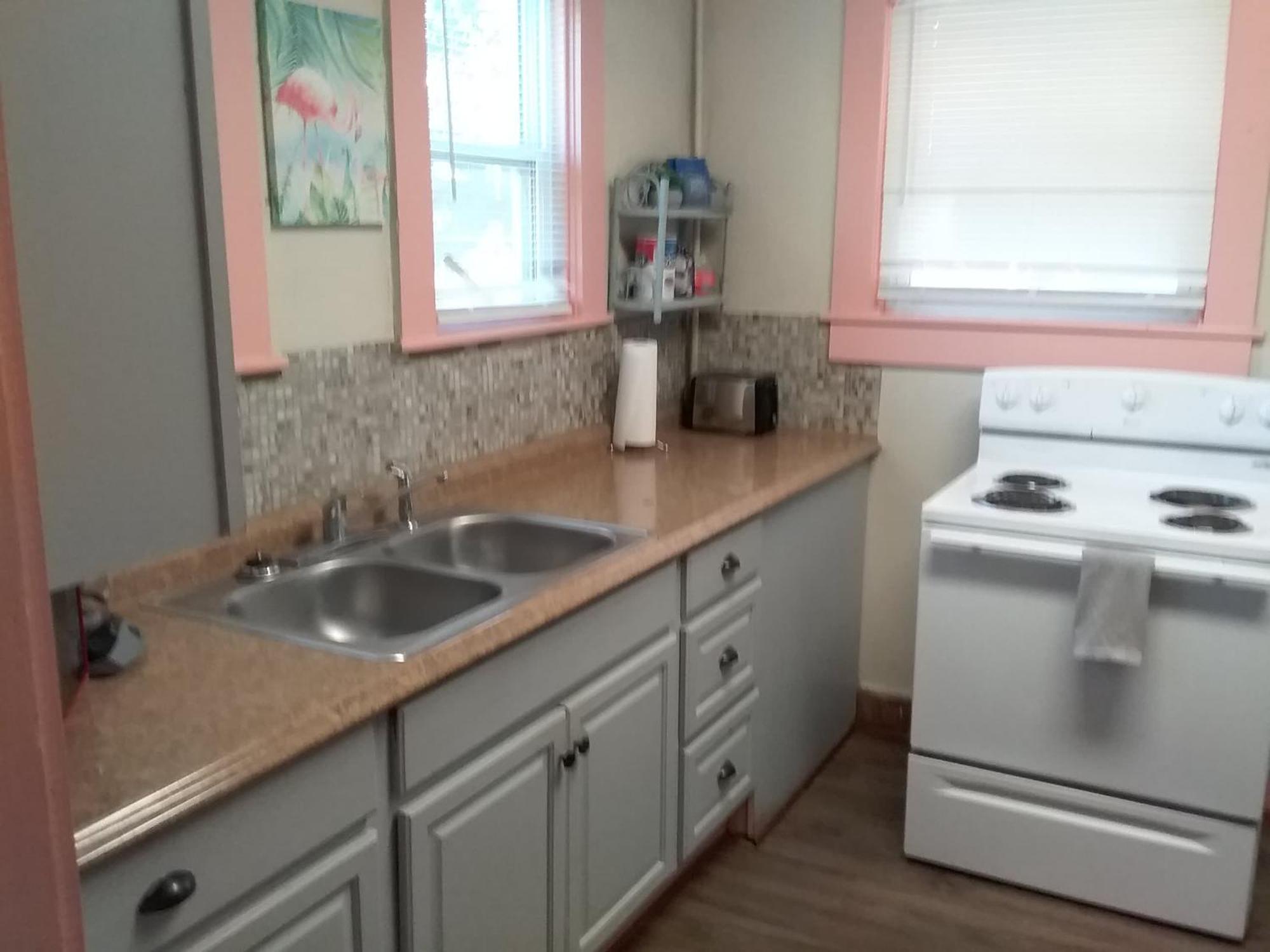 Apartment Retro Rainbow At Herb River- Flamingo Flat #4 Savannah