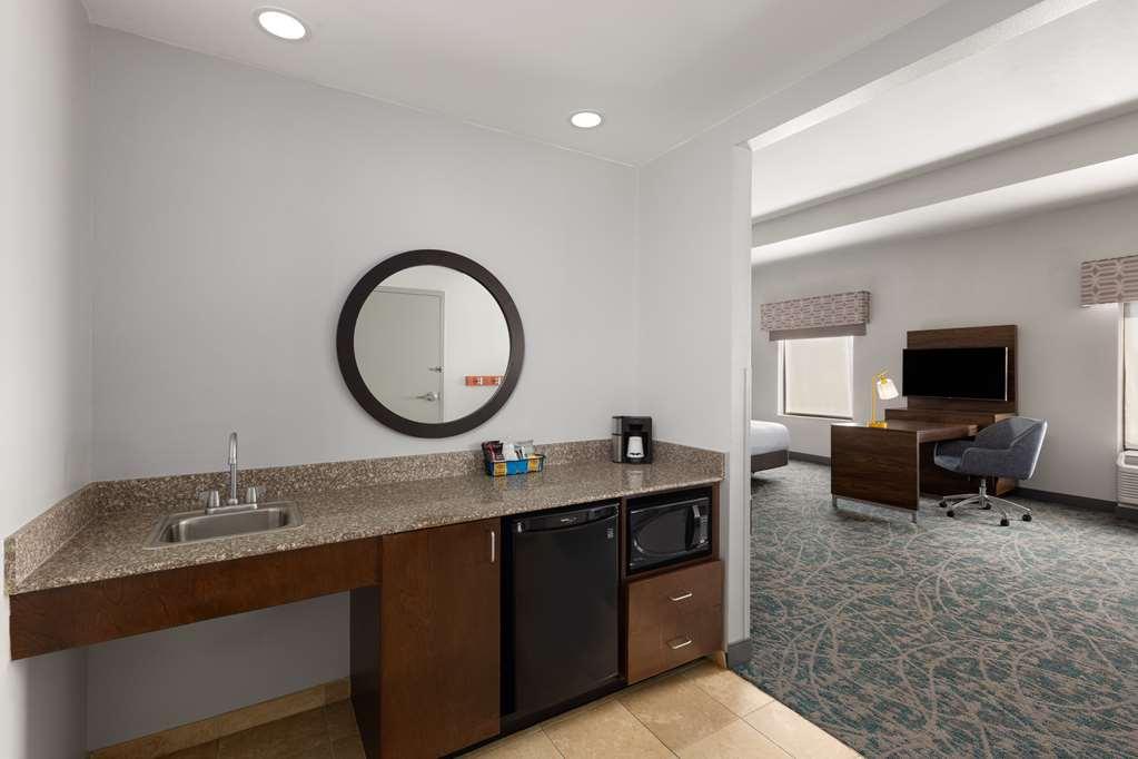 Hampton & Savannah-airport Hotel