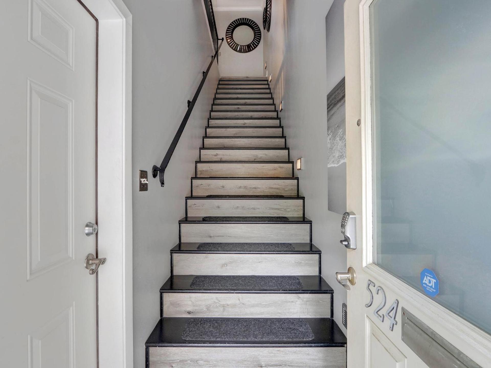 Broughton Deco Carriage Apartment