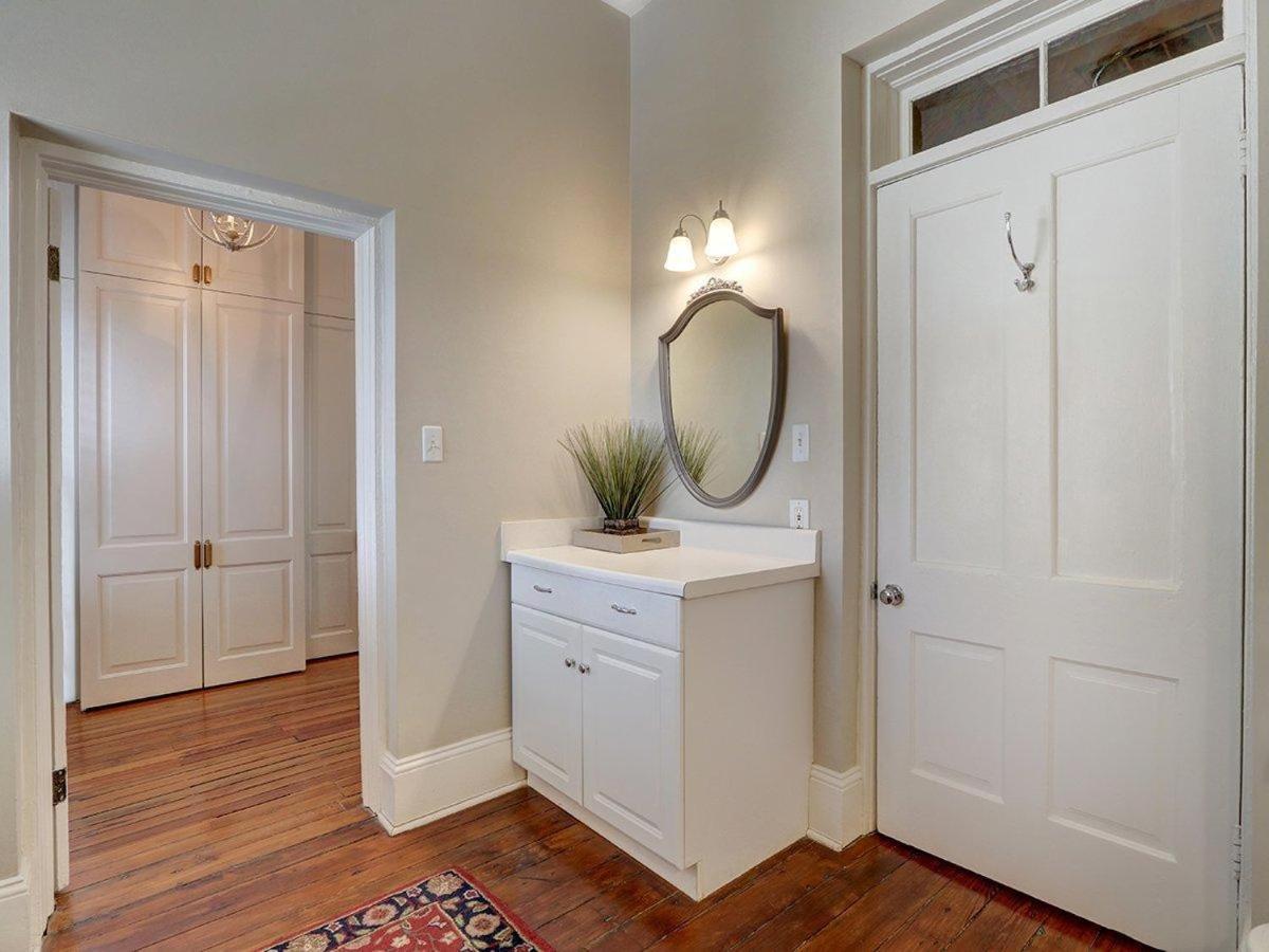 Luxury On Lincoln * Savannah