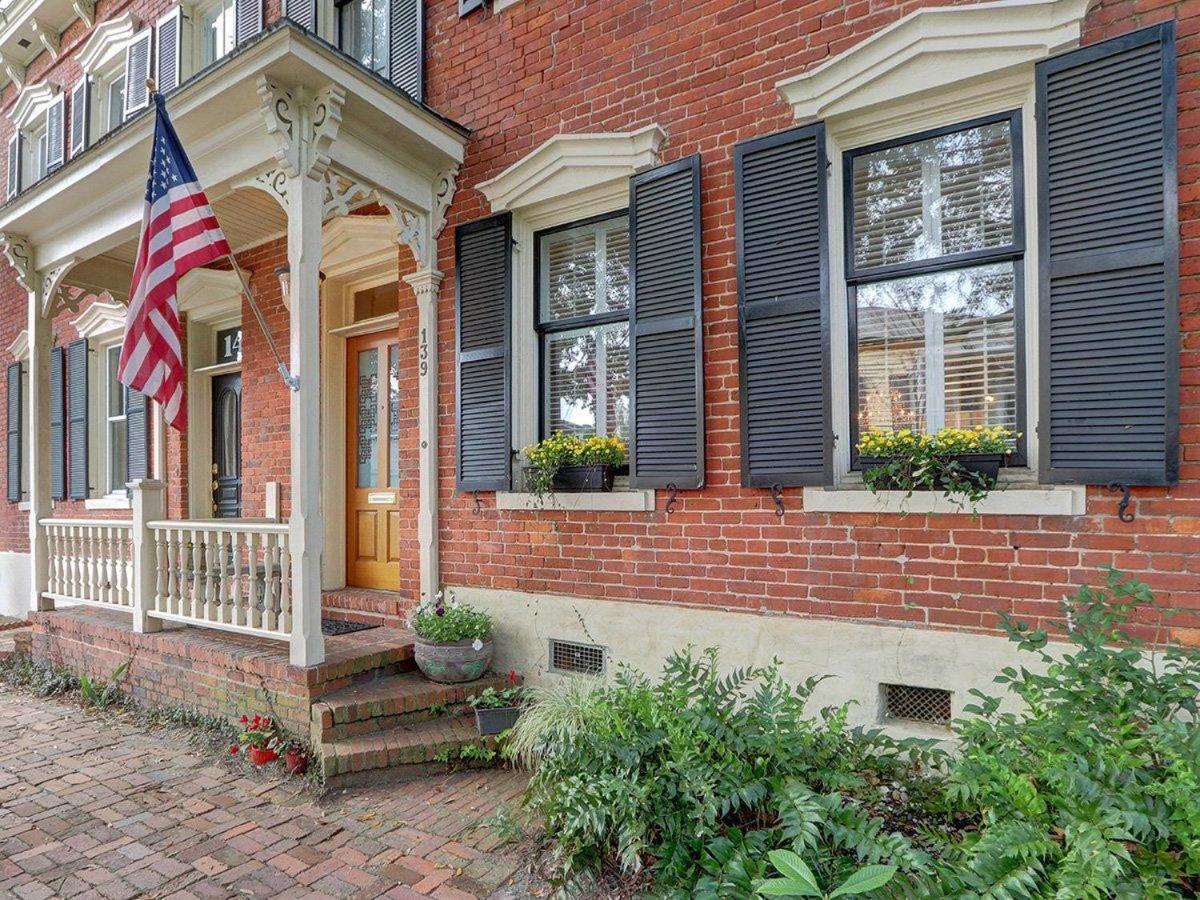 Luxury On Lincoln