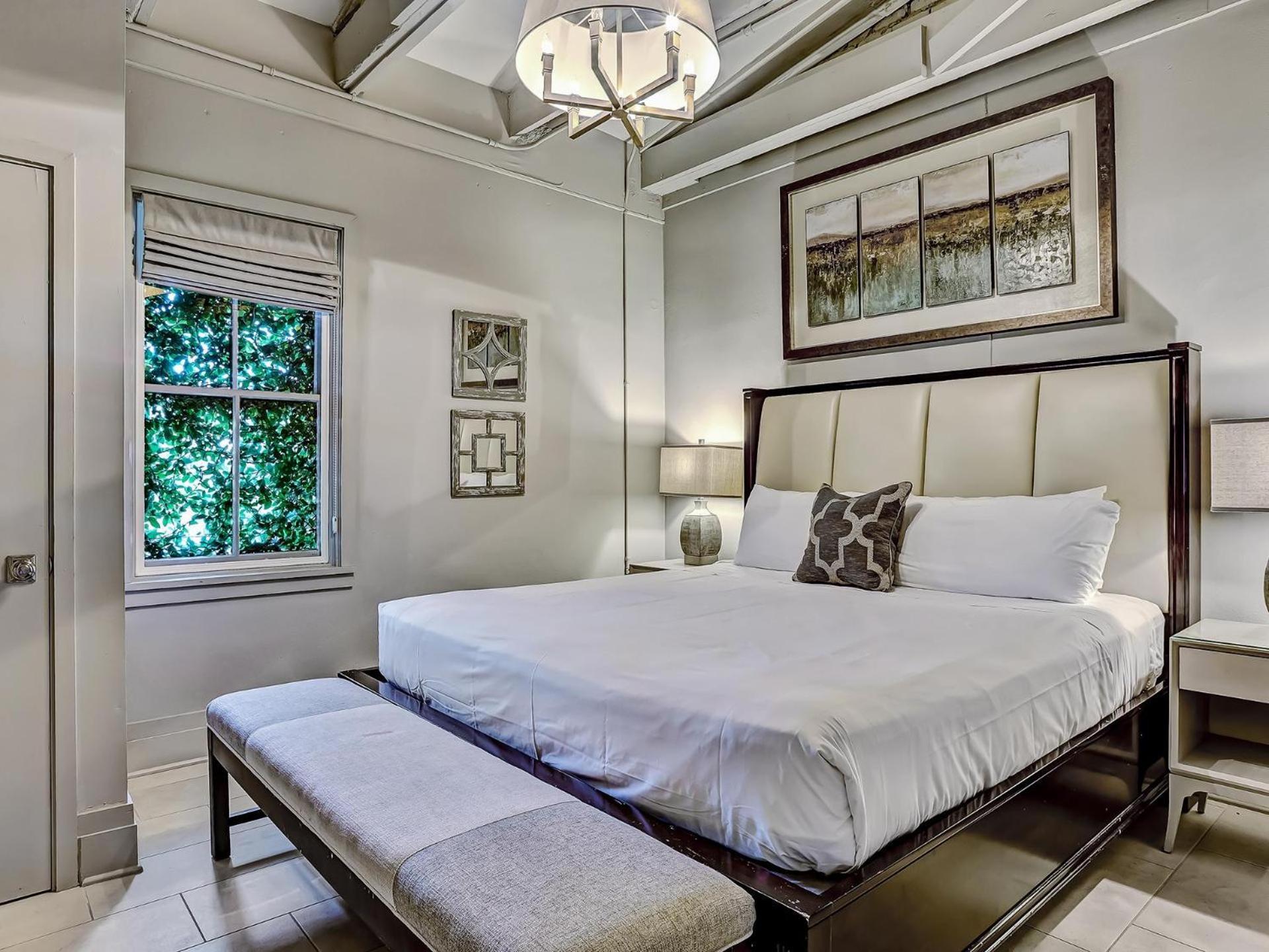 Parker's Collection - 8 Bedroom Savannah