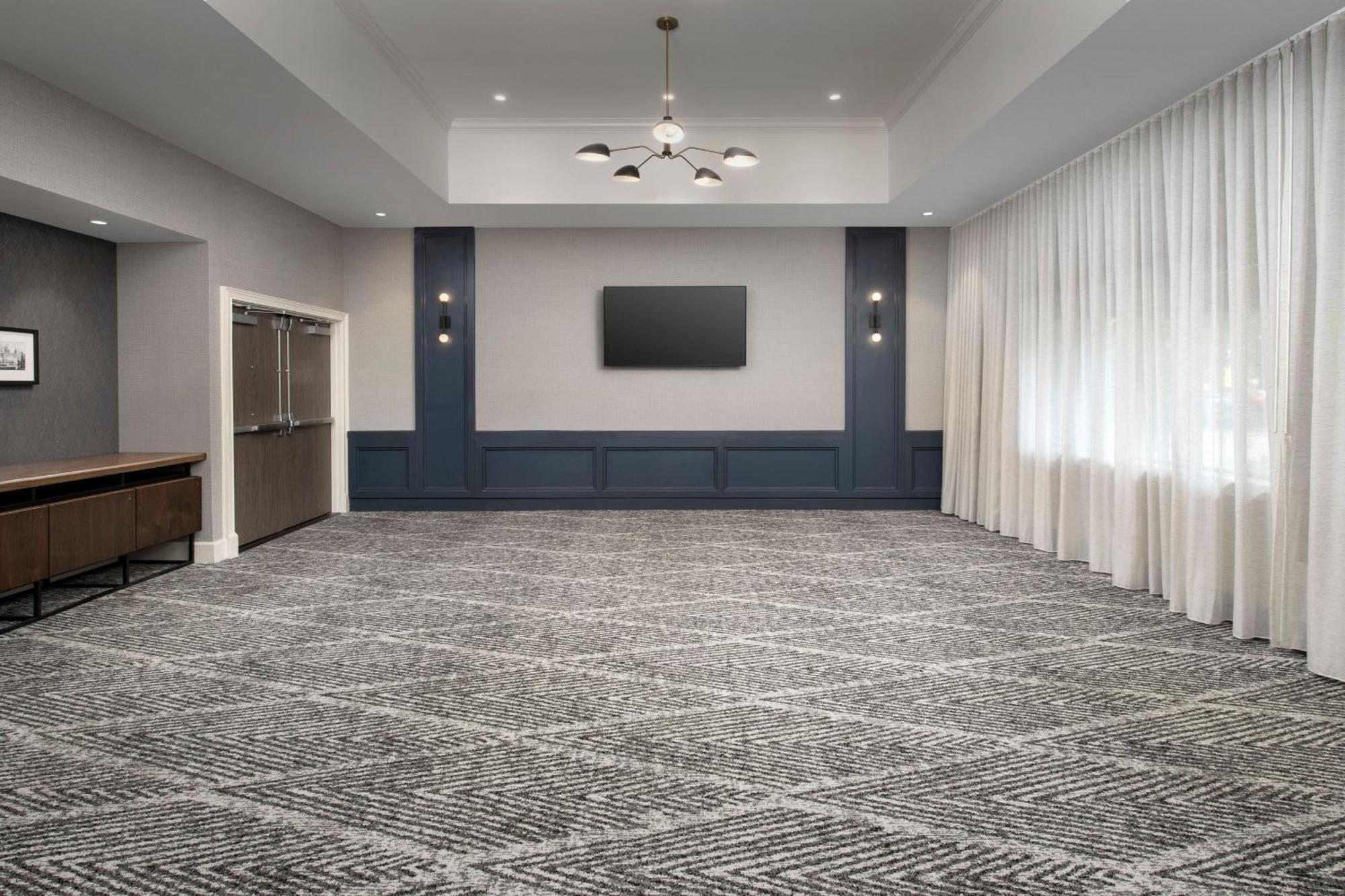 Courtyard By Marriott Downtown - Historic District Hotel