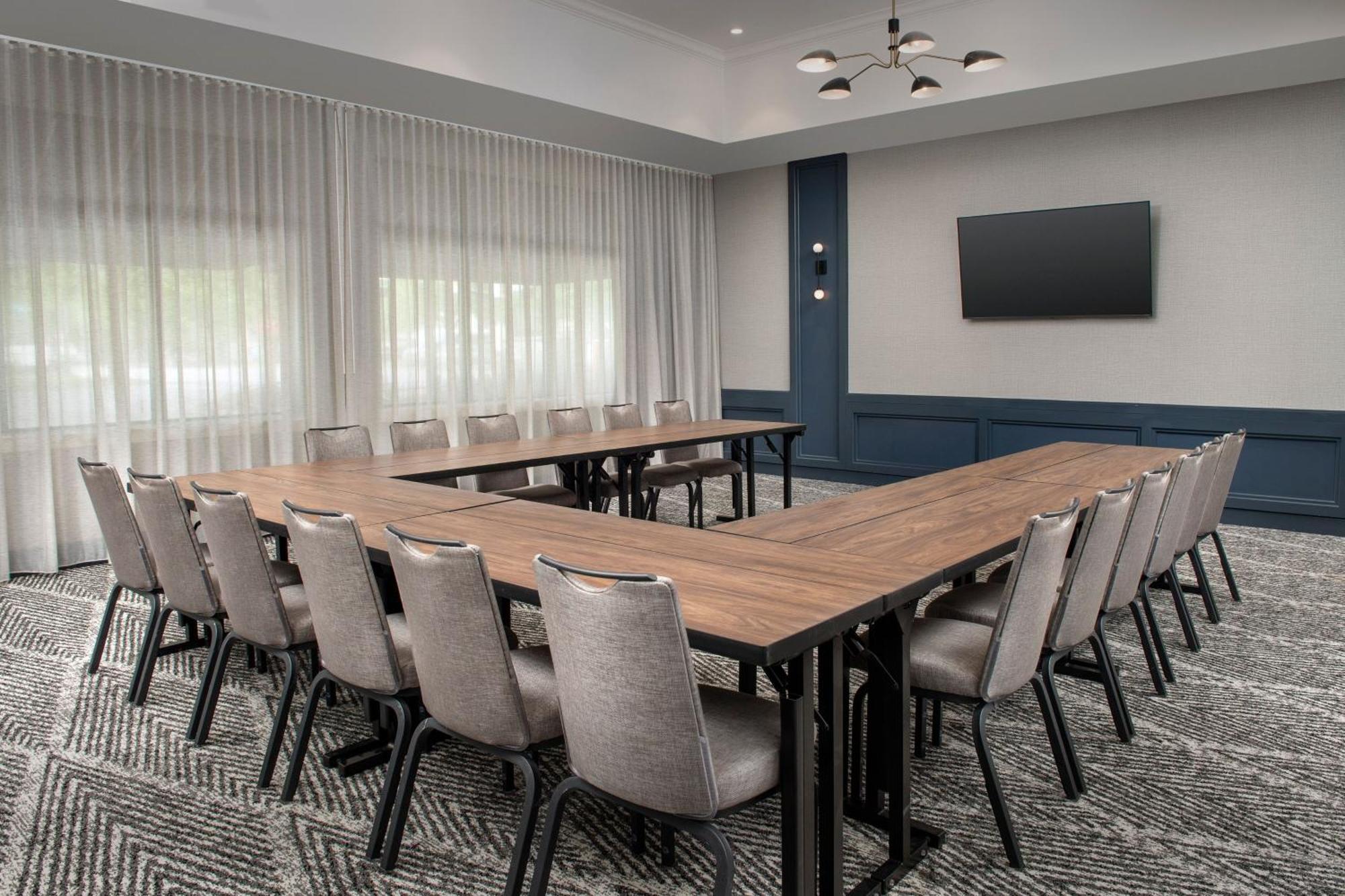 Courtyard By Marriott Downtown - Historic District Hotel 3*