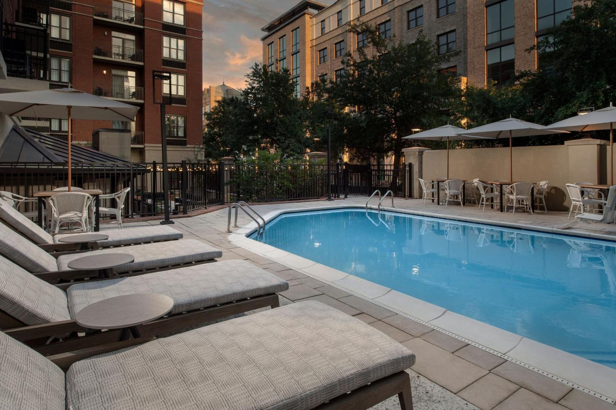 Courtyard By Marriott Downtown - Historic District Savannah