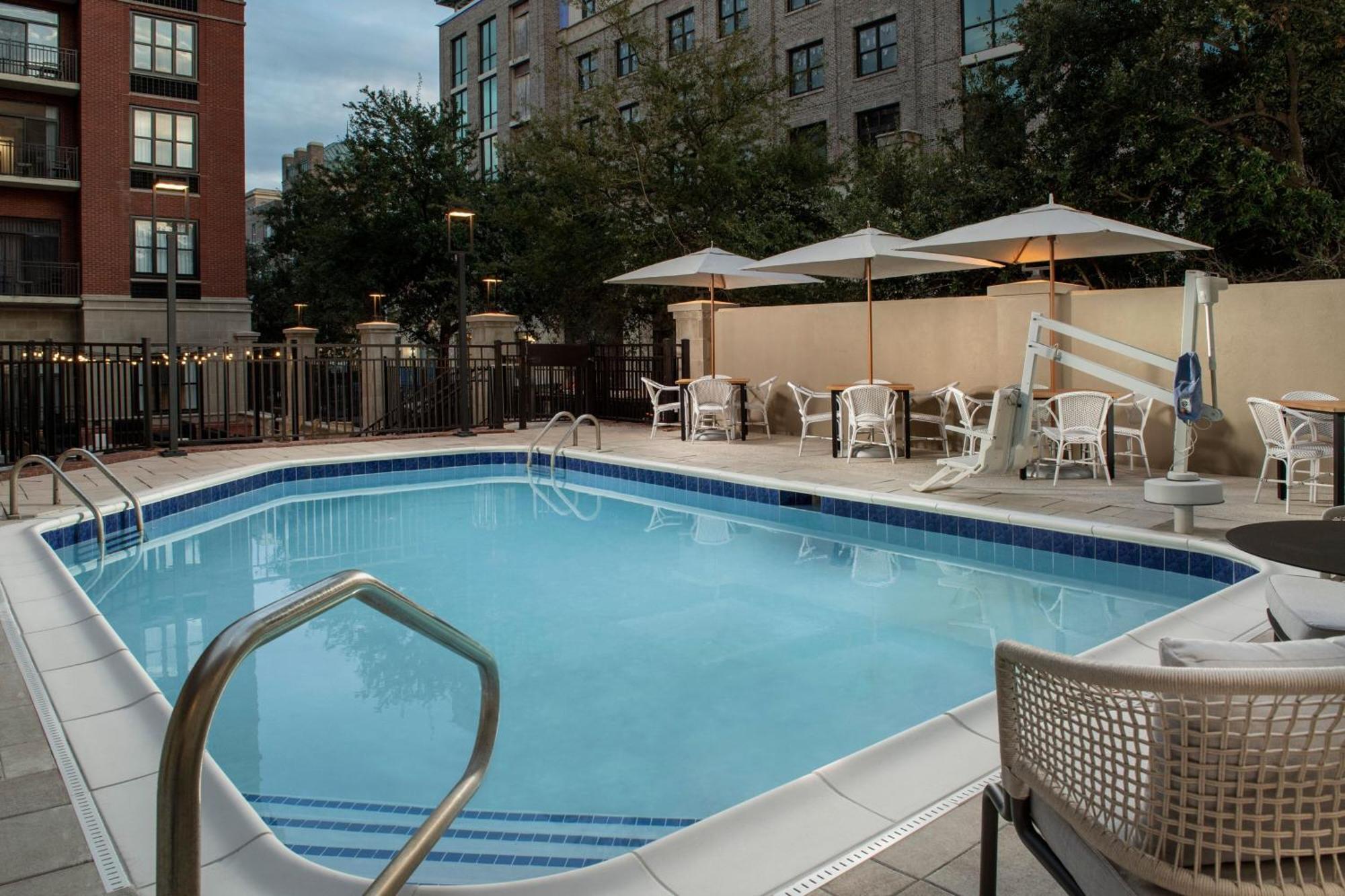 Courtyard By Marriott Downtown - Historic District