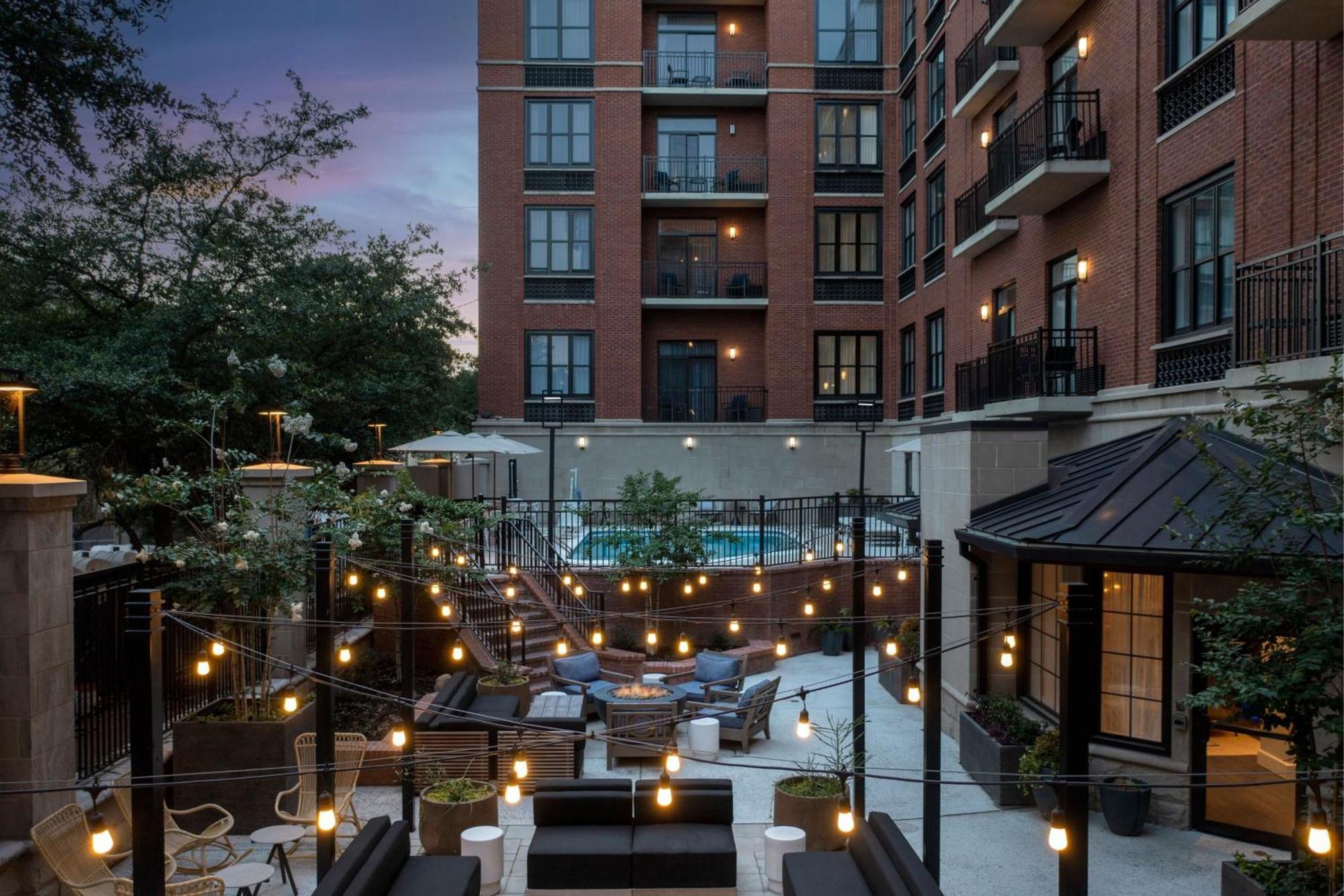 Hotel Courtyard By Marriott Downtown - Historic District 3*