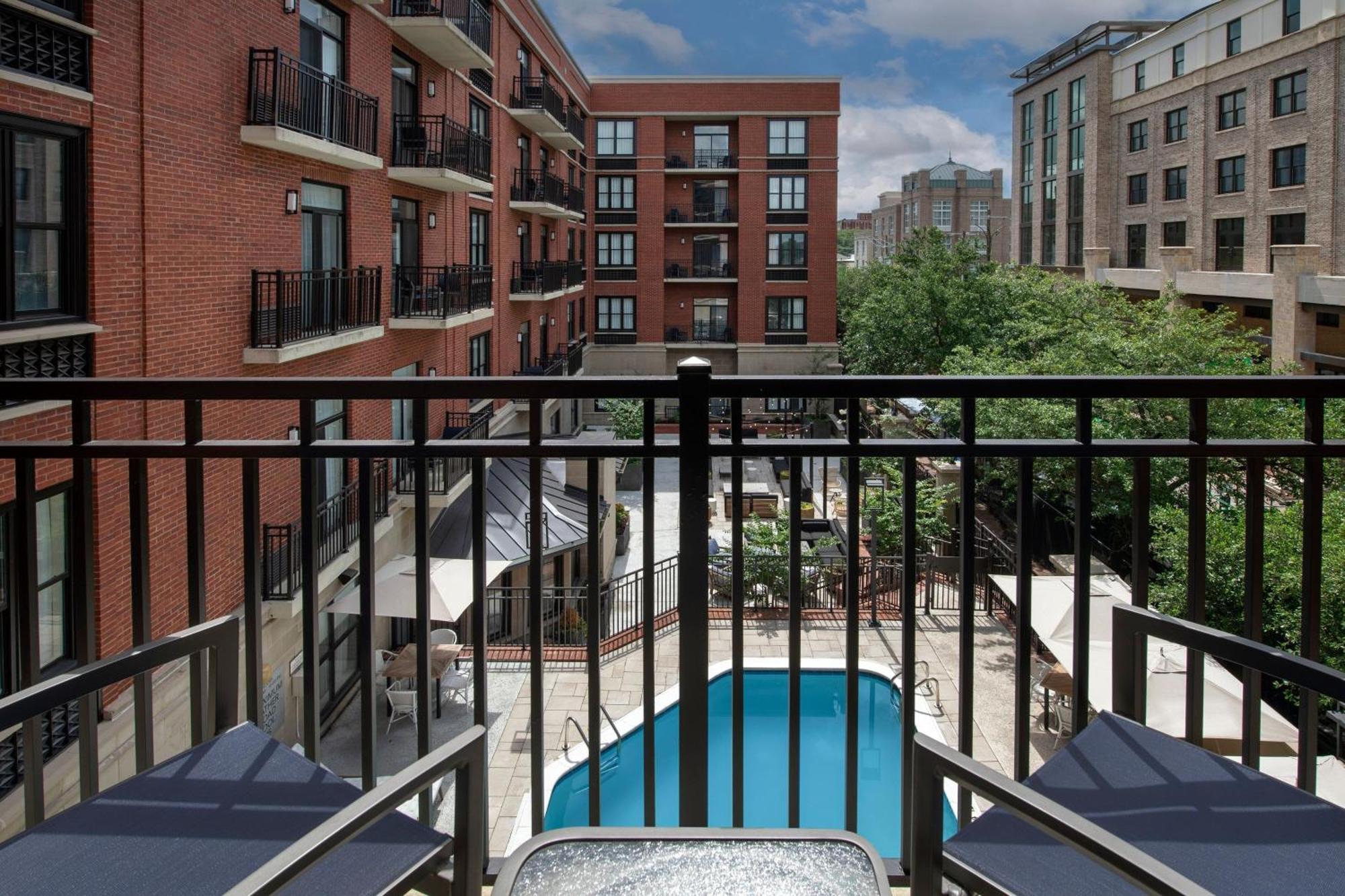 Courtyard By Marriott Downtown - Historic District Savannah