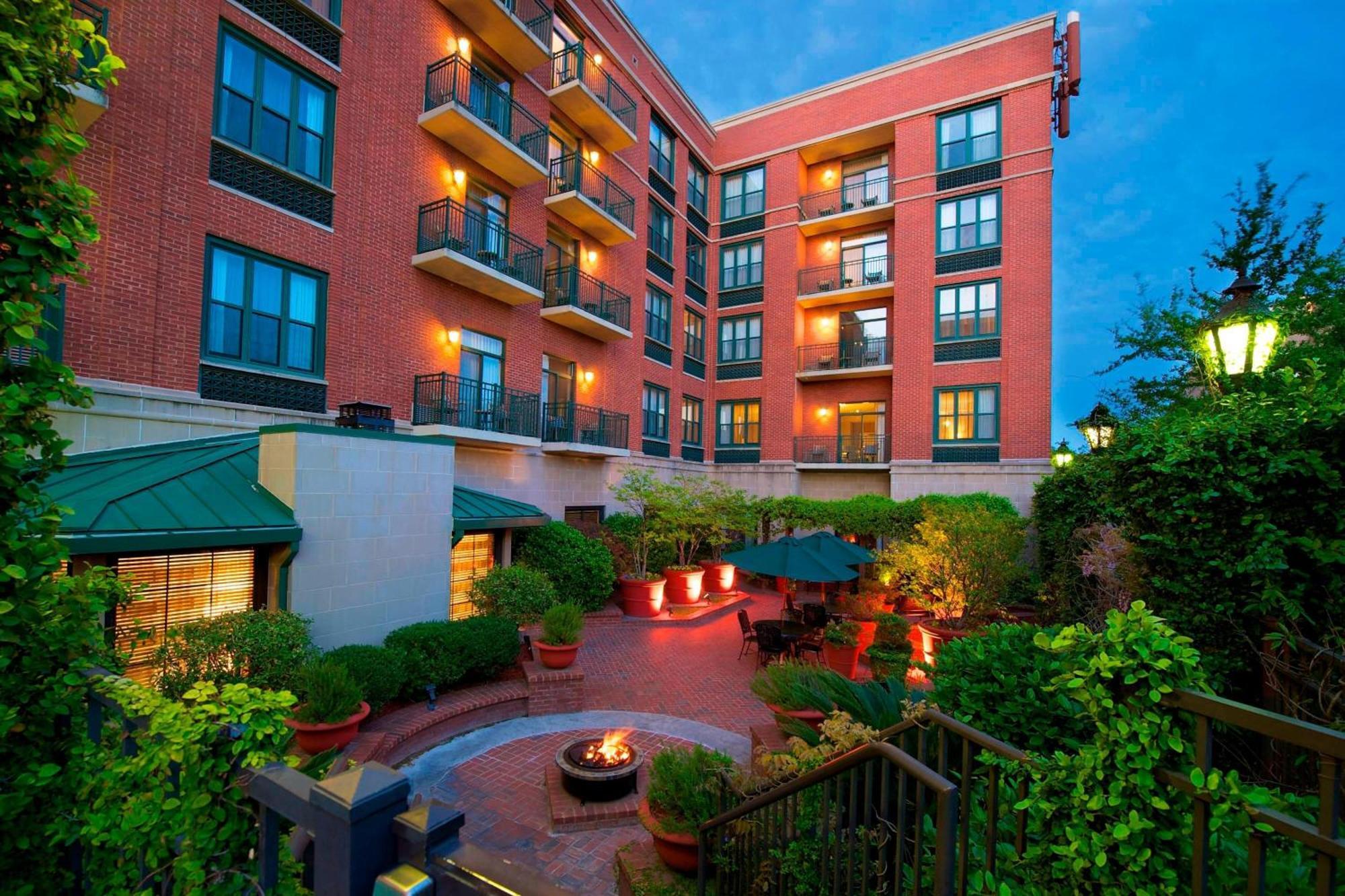 Hotel Courtyard By Marriott Downtown - Historic District 3*
