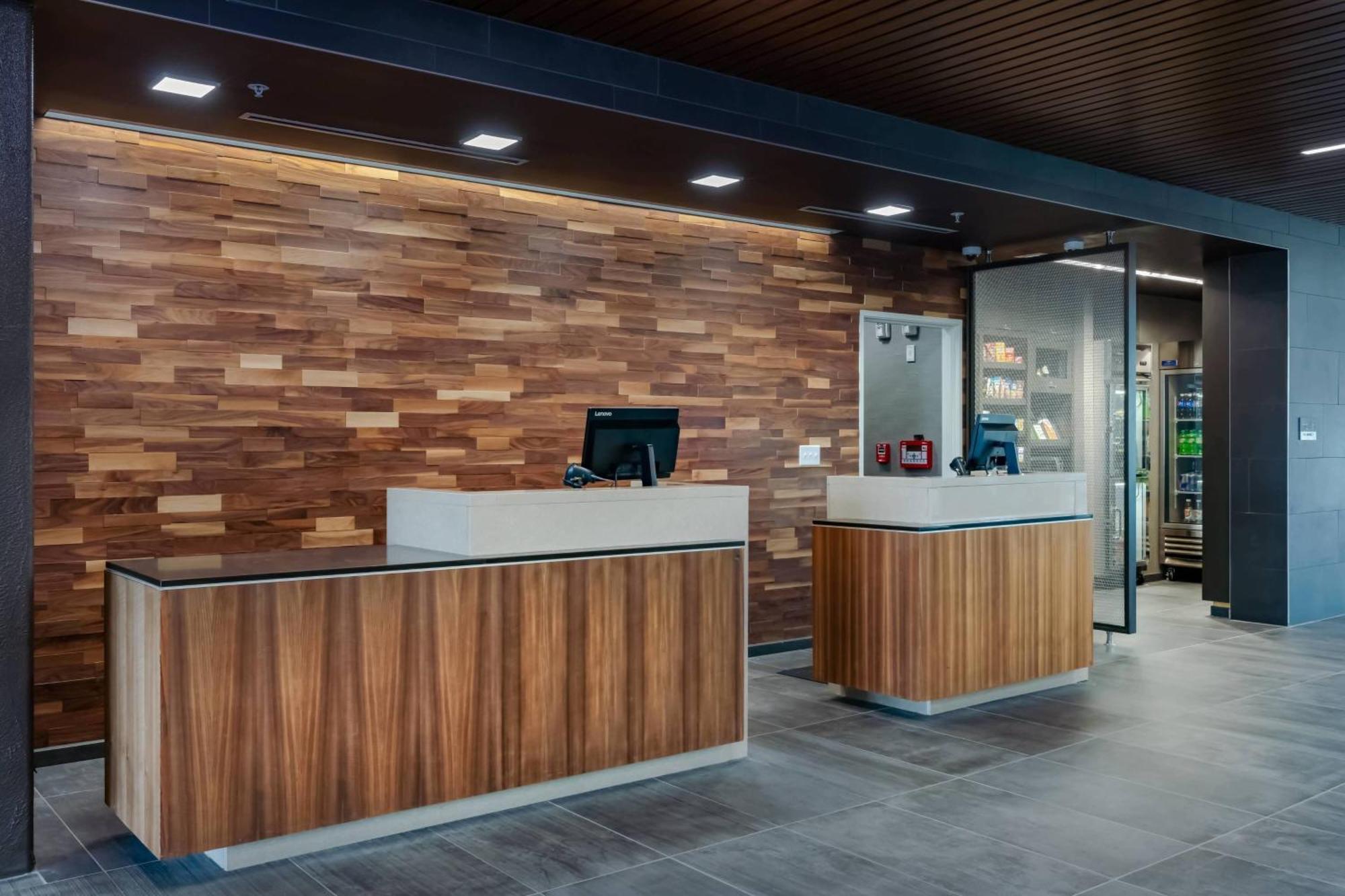 Courtyard By Marriott Airport Hotel Savannah