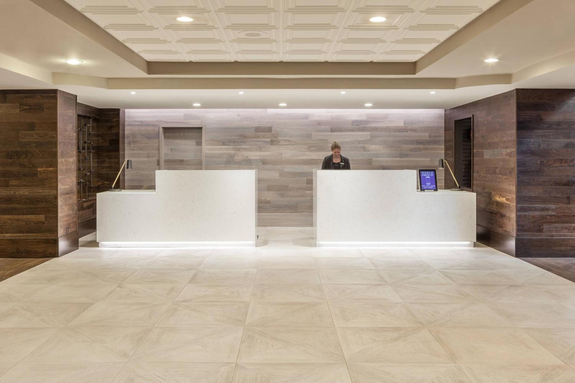 Marriott Riverfront Hotel 4*