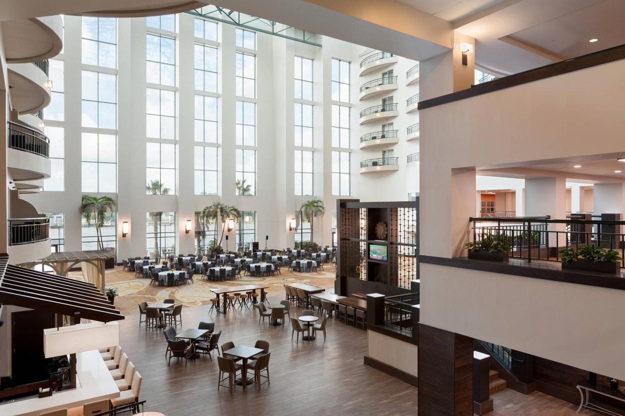 Marriott Riverfront Hotel 4*