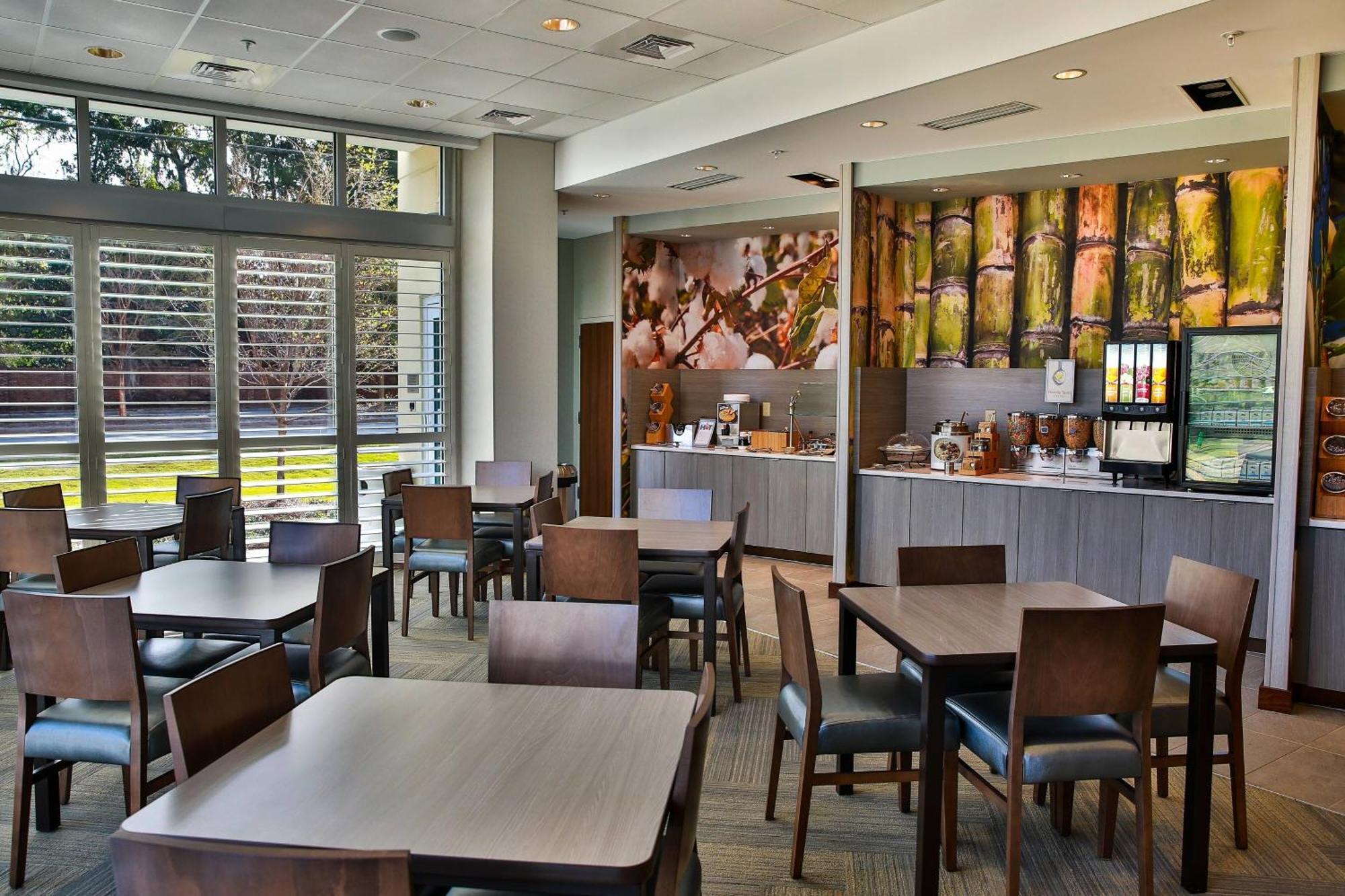 Hotel Fairfield & By Marriott Midtown 3*