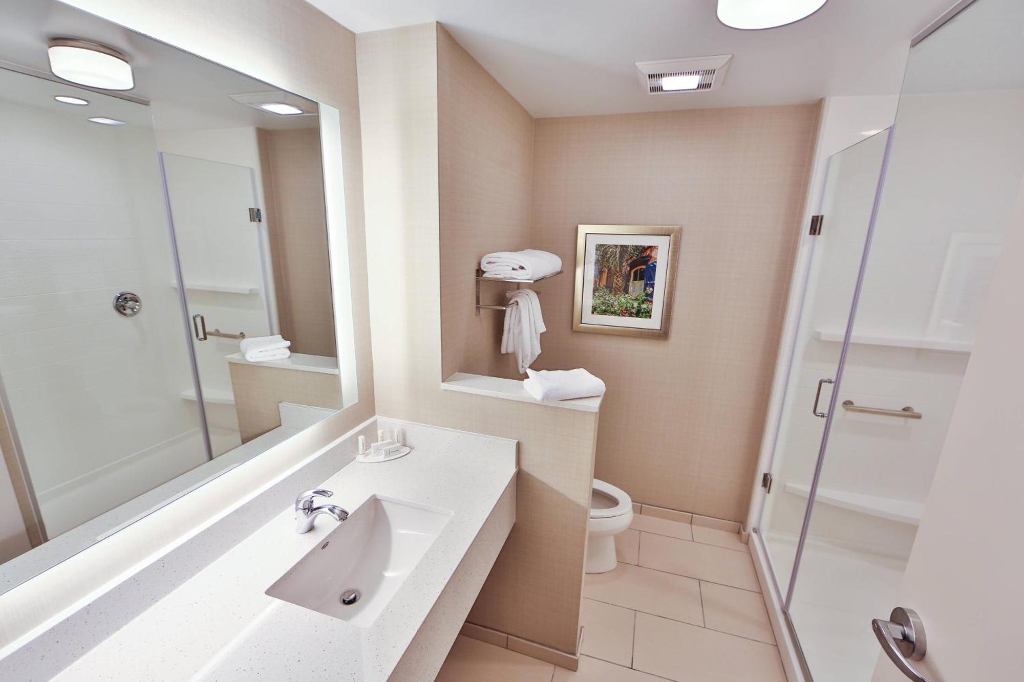 Fairfield & By Marriott Midtown 3*