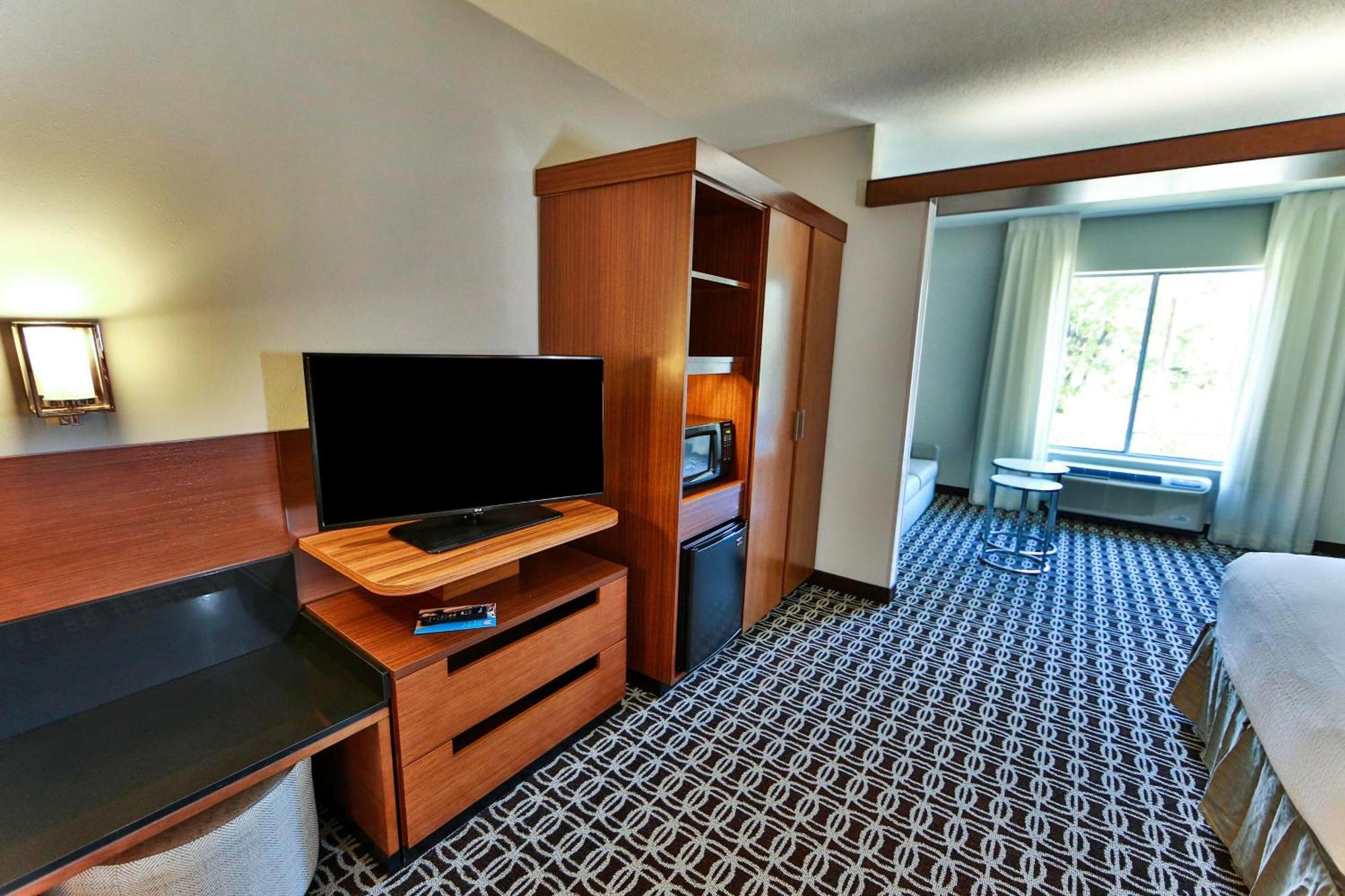 Hotel Fairfield & By Marriott Midtown 3*