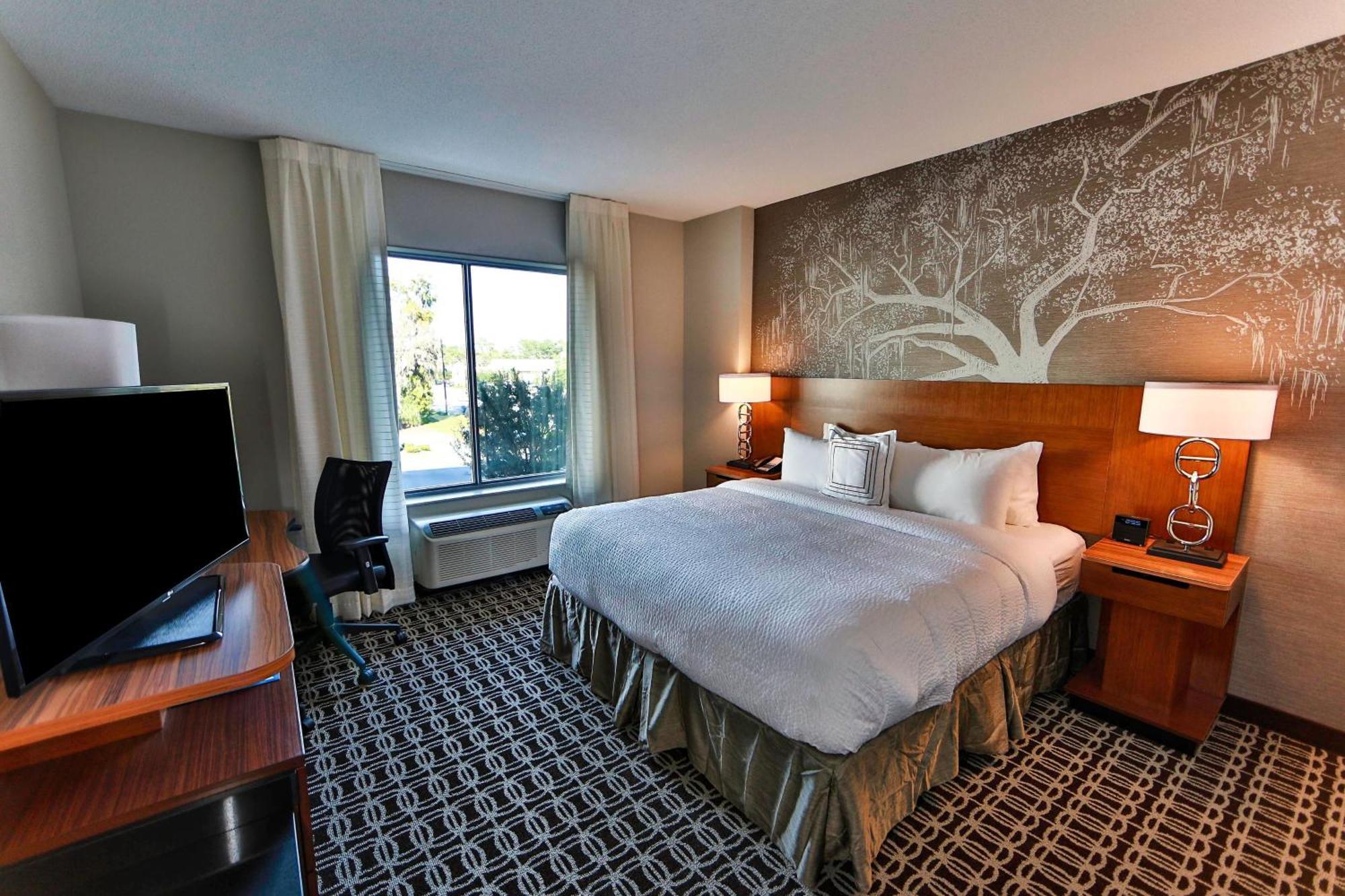 Fairfield & By Marriott Midtown Hotel