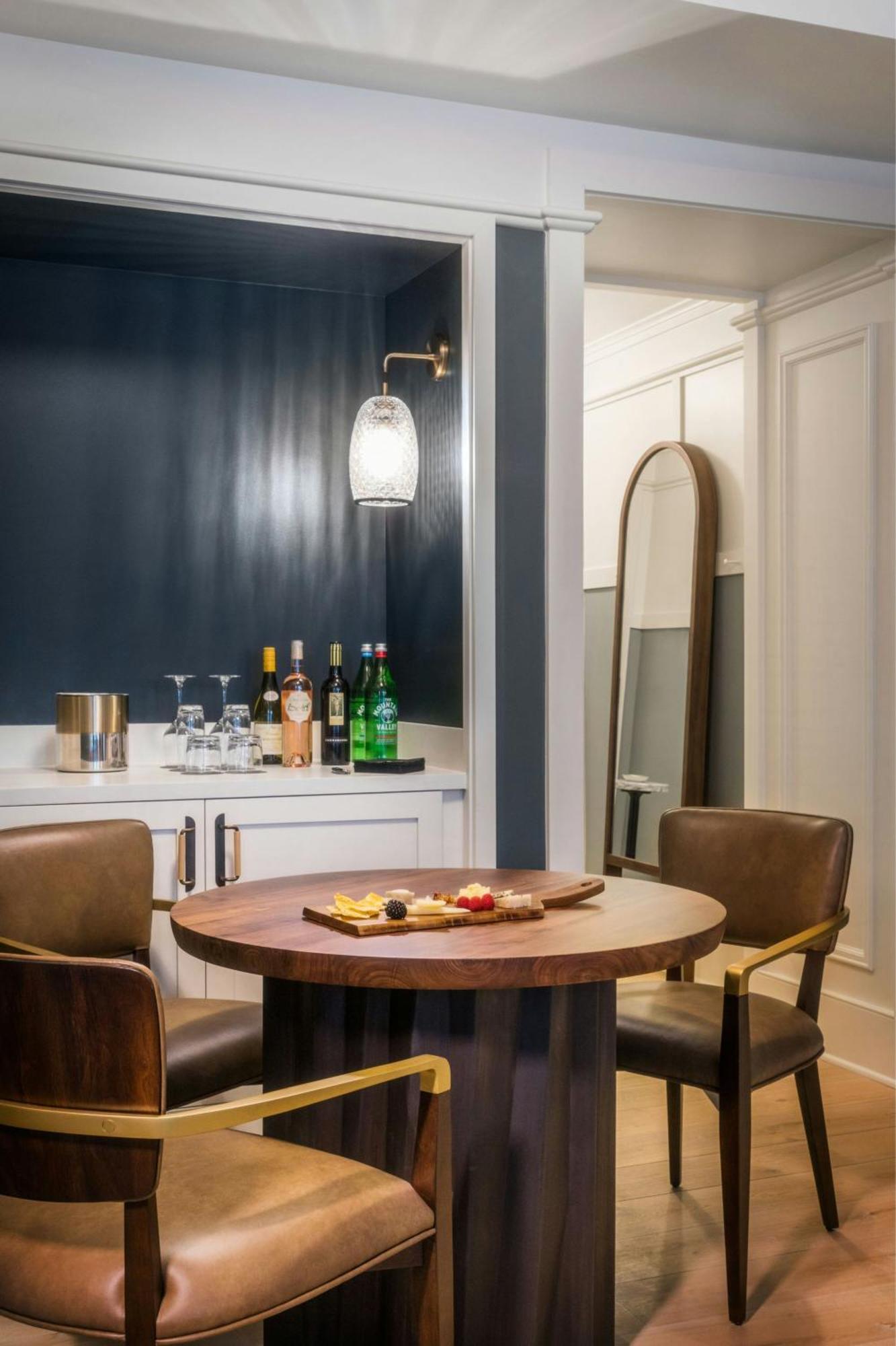 Perry Lane Hotel, A Luxury Collection Hotel, Hotel