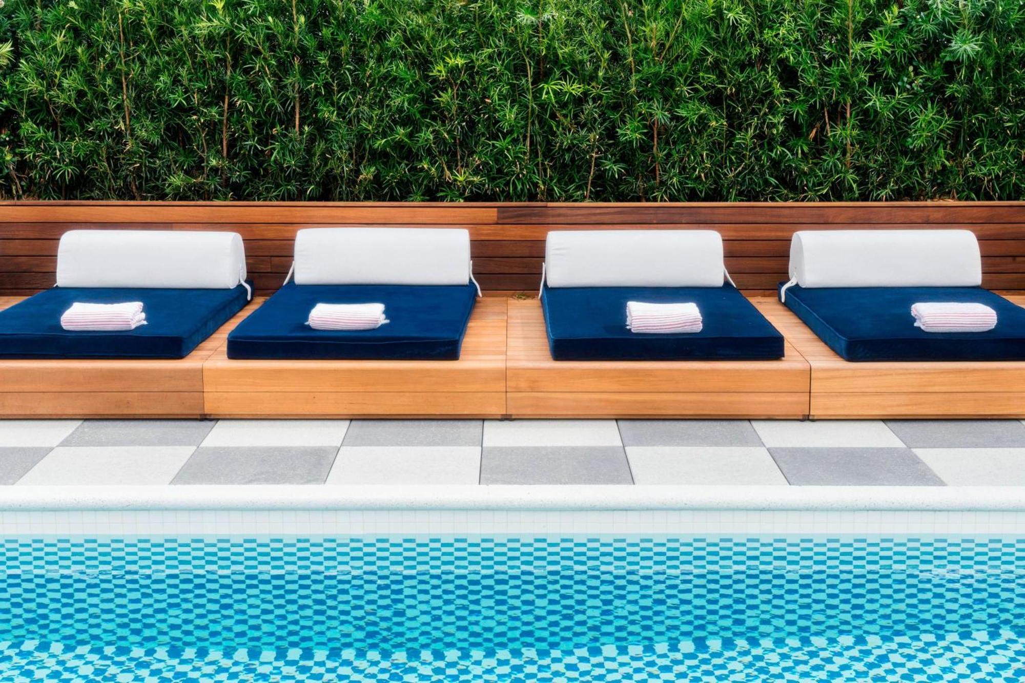 Perry Lane Hotel, A Luxury Collection Hotel, Hotel 5*