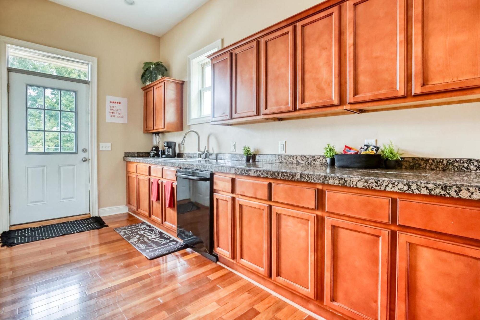 Holiday home 7 Ppl, 5min To Starland, Dt, Forsyth, River St, 2 Balcony *