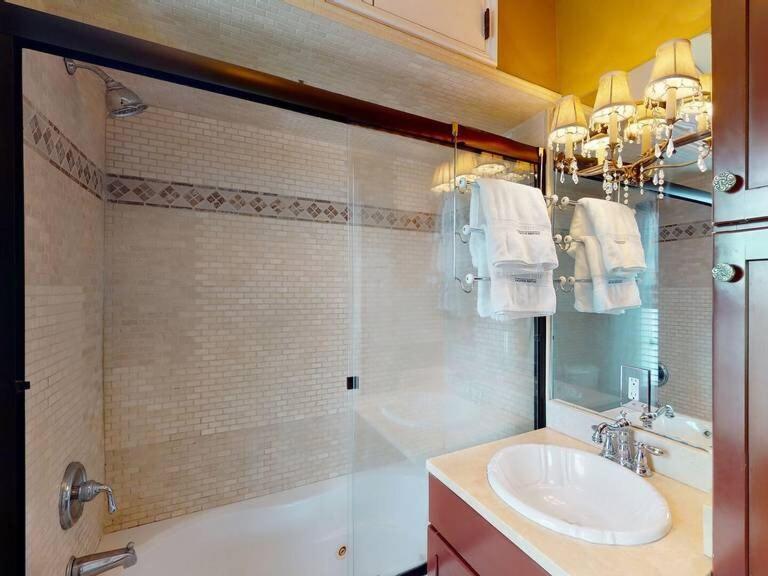 Historic Getaway Apartment *