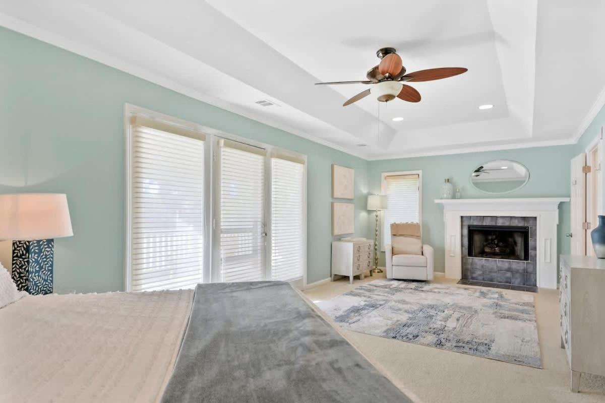 Renovated Pool Paradise Private Oasis Sleeps 14