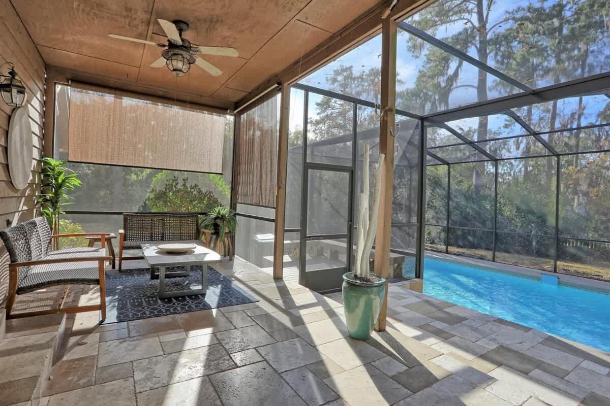 Holiday home Renovated Pool Paradise Private Oasis Sleeps 14 *