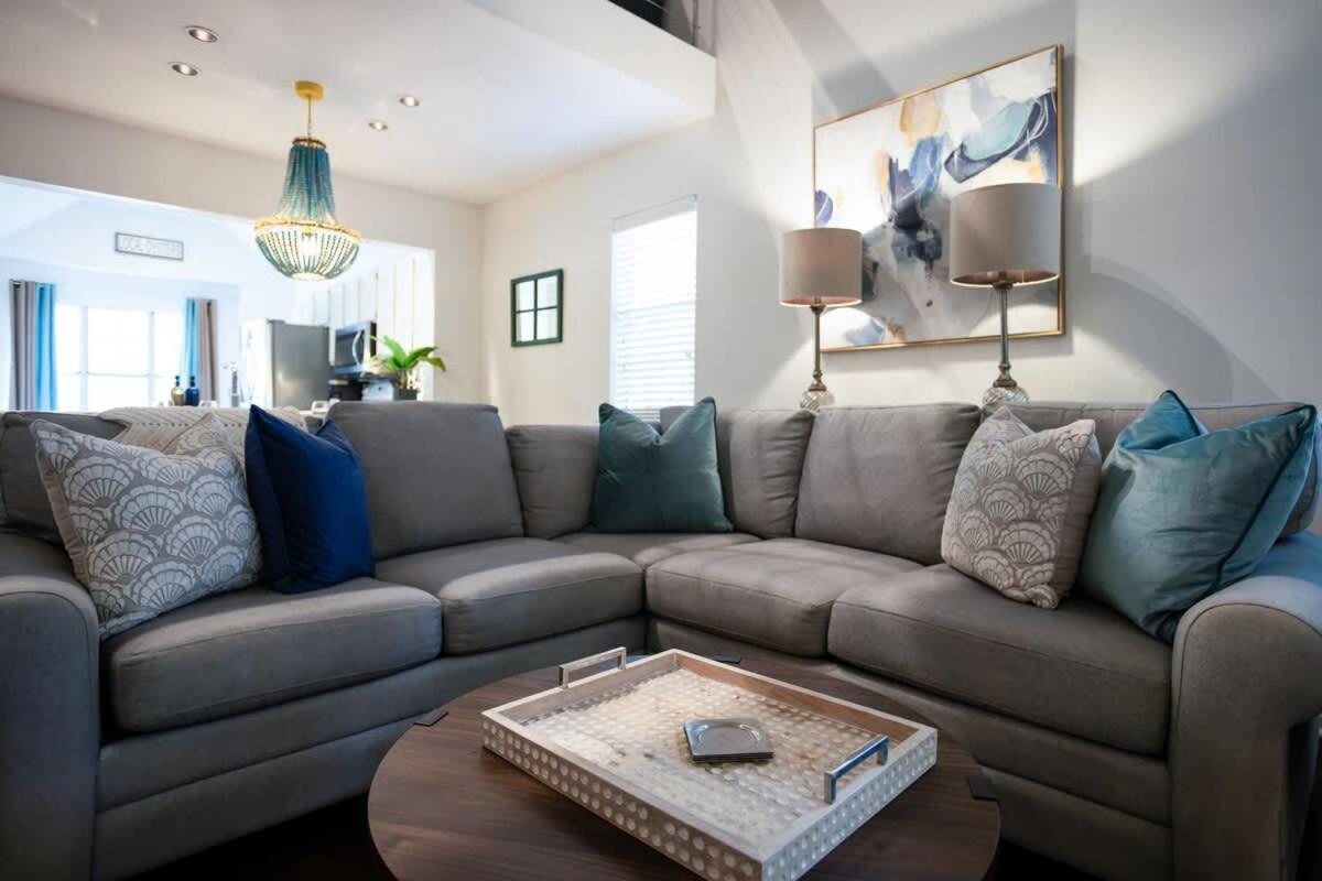 New Spacious Near & Dogs Welcome Holiday home Savannah