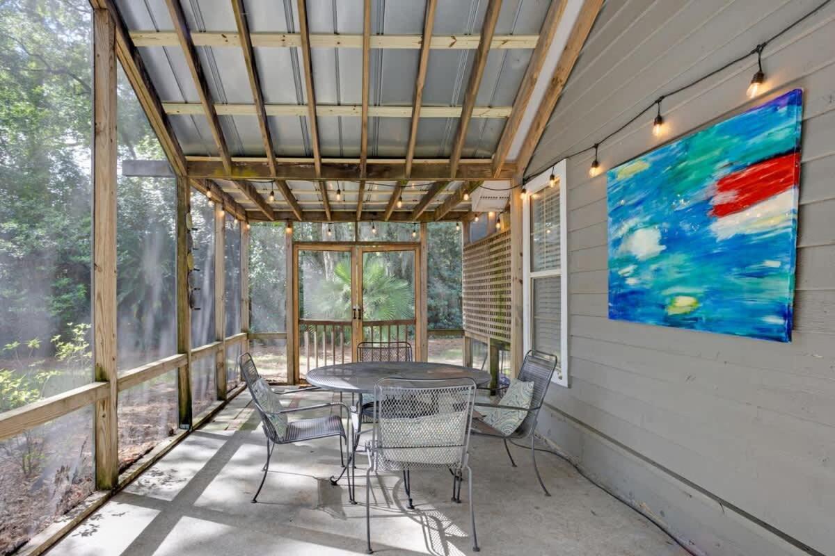 New Spacious Near & Dogs Welcome