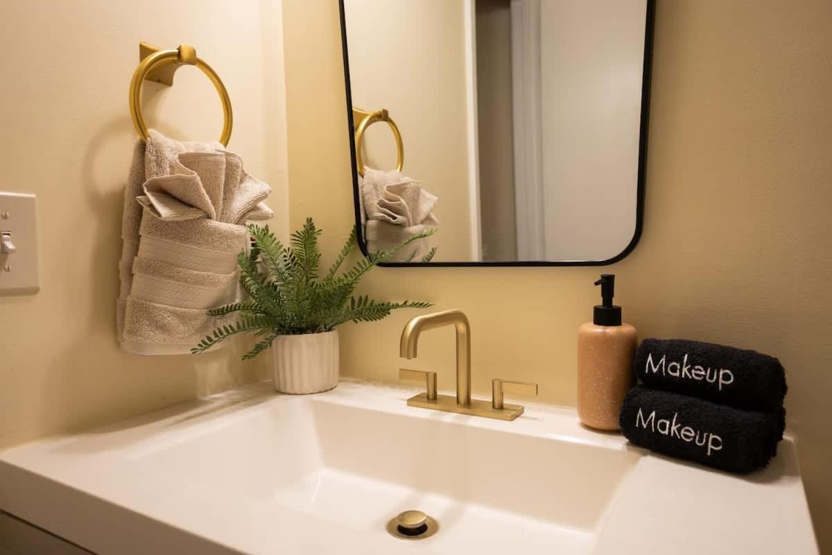 Holiday home New Meets Nostalgic - Adorable Sleeps 8 Savannah