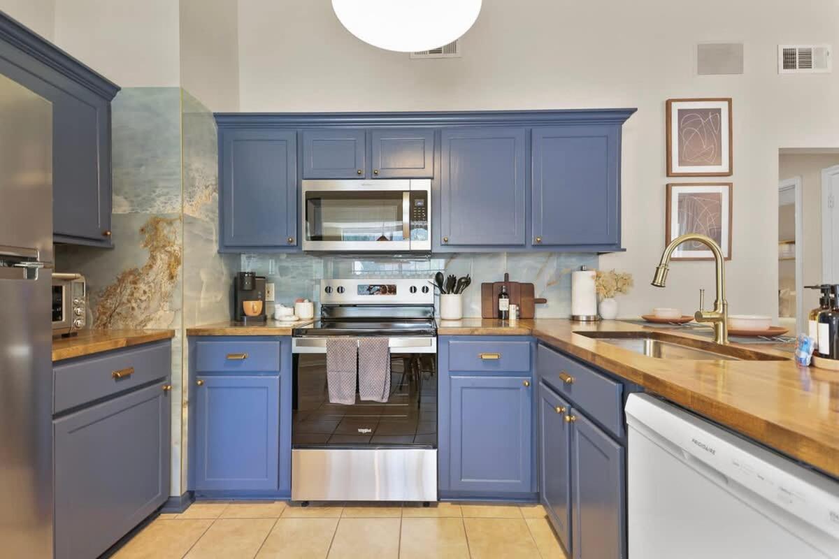 New Meets Nostalgic - Adorable Sleeps 8 *