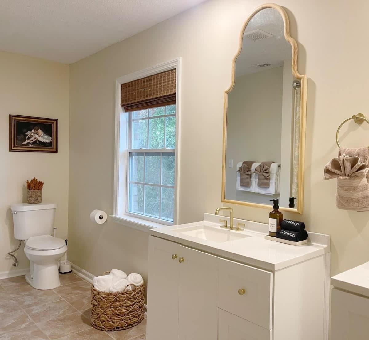 Large Sleeps 10 & Downtown Dog Heaven Holiday home Savannah