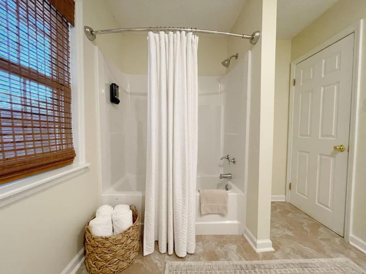 Holiday home Large Sleeps 10 & Downtown Dog Heaven *