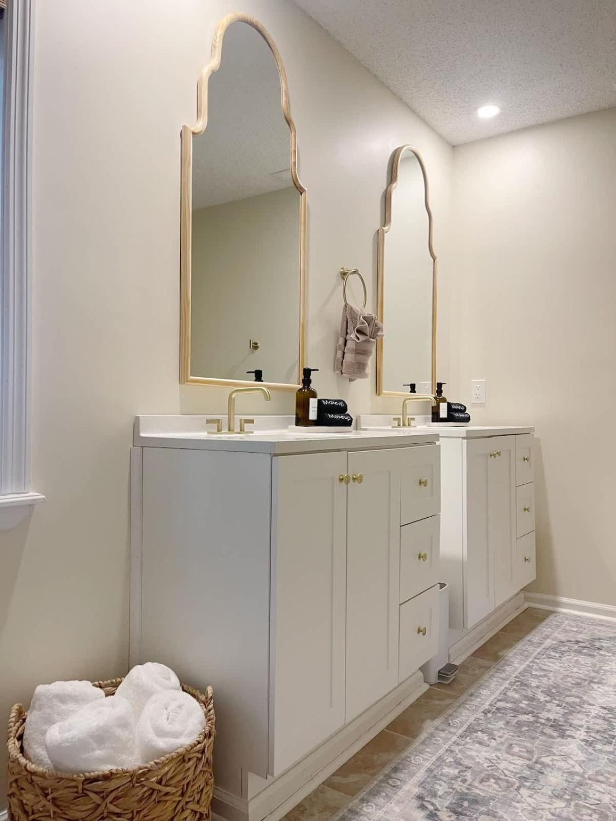 Large Sleeps 10 & Downtown Dog Heaven Holiday home Savannah