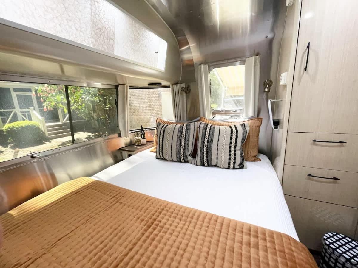 Campsite Serene Airstream Midway To And Downtown *