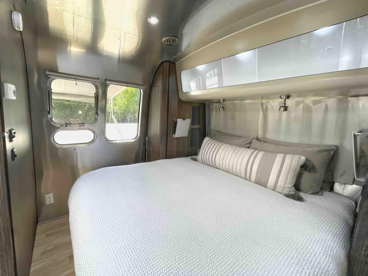 Cozy & Fun Airstream Camper Near Downtown & Savannah
