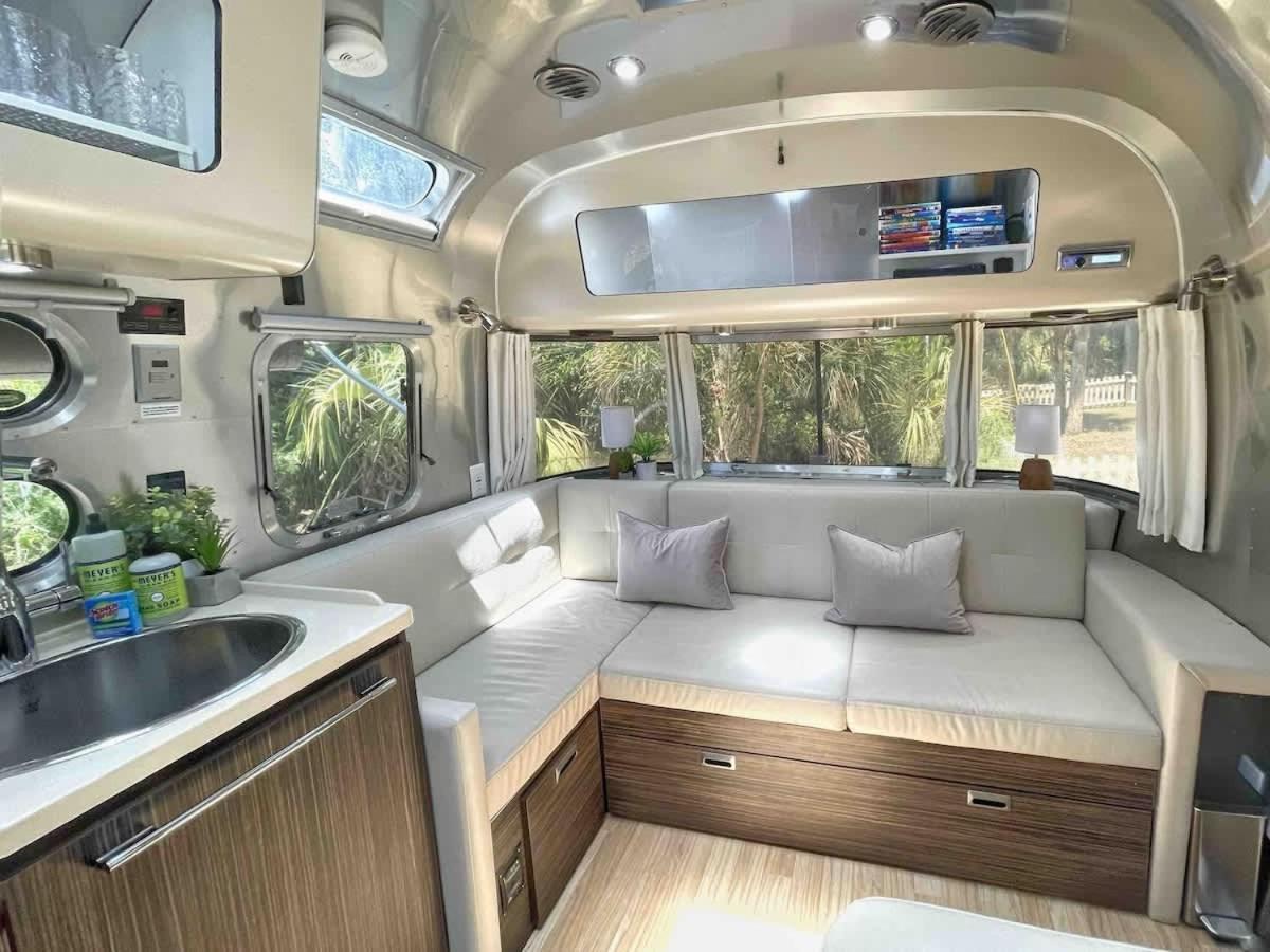 Cozy & Fun Airstream Camper Near Downtown & Campsite