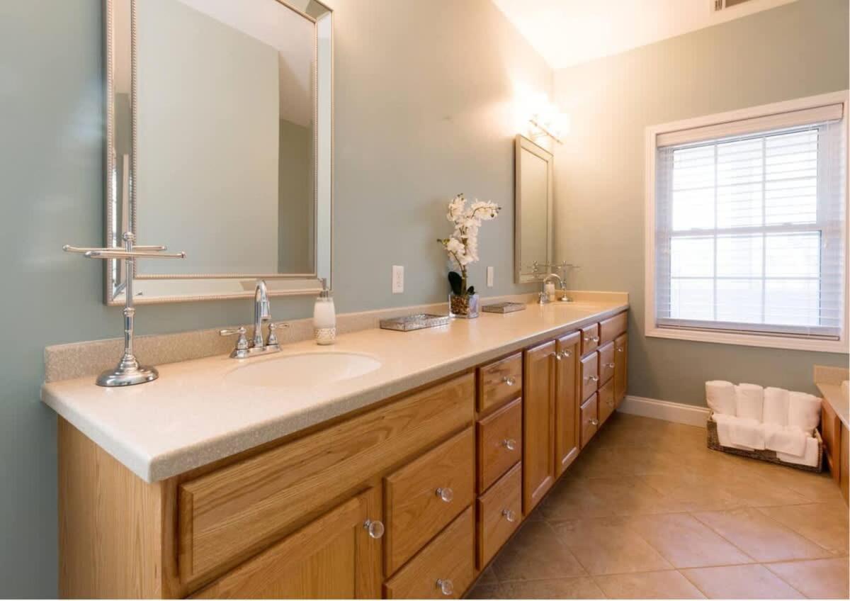 Large W Midway To & Tybee Island! Dog Friendly Venue Savannah