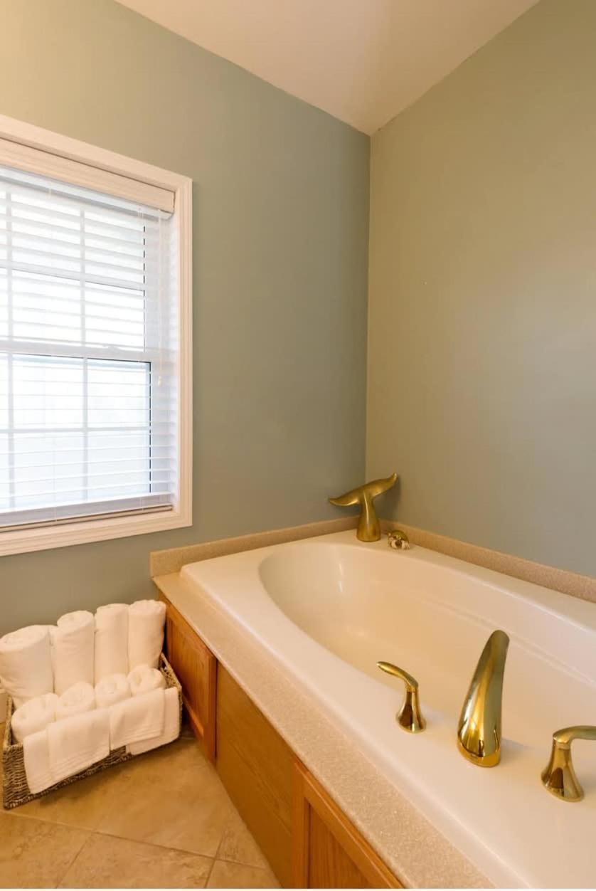 Large W Midway To & Tybee Island! Dog Friendly Venue Holiday home Savannah