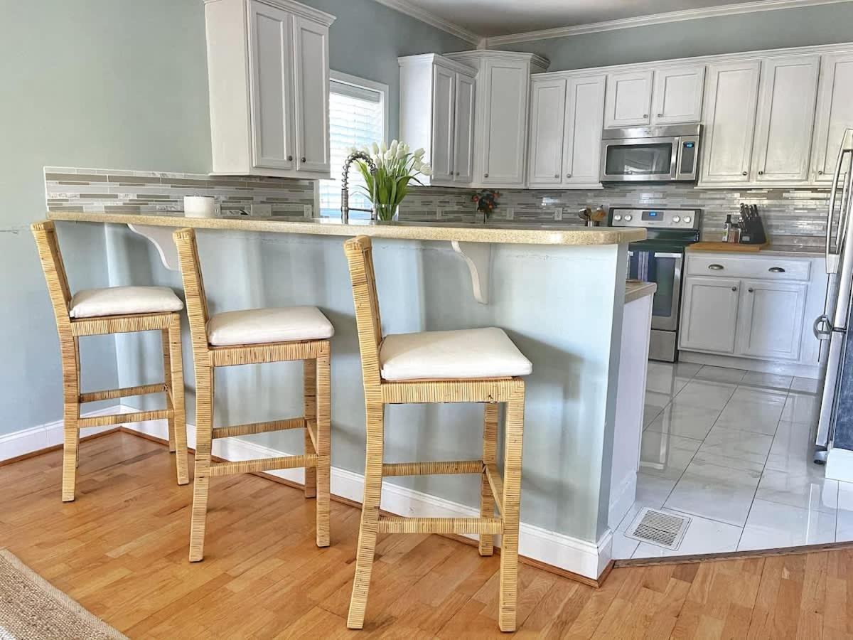 Large W Midway To & Tybee Island! Dog Friendly Venue * Savannah