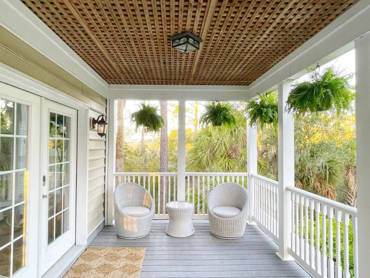 Large W Midway To & Tybee Island! Dog Friendly Venue