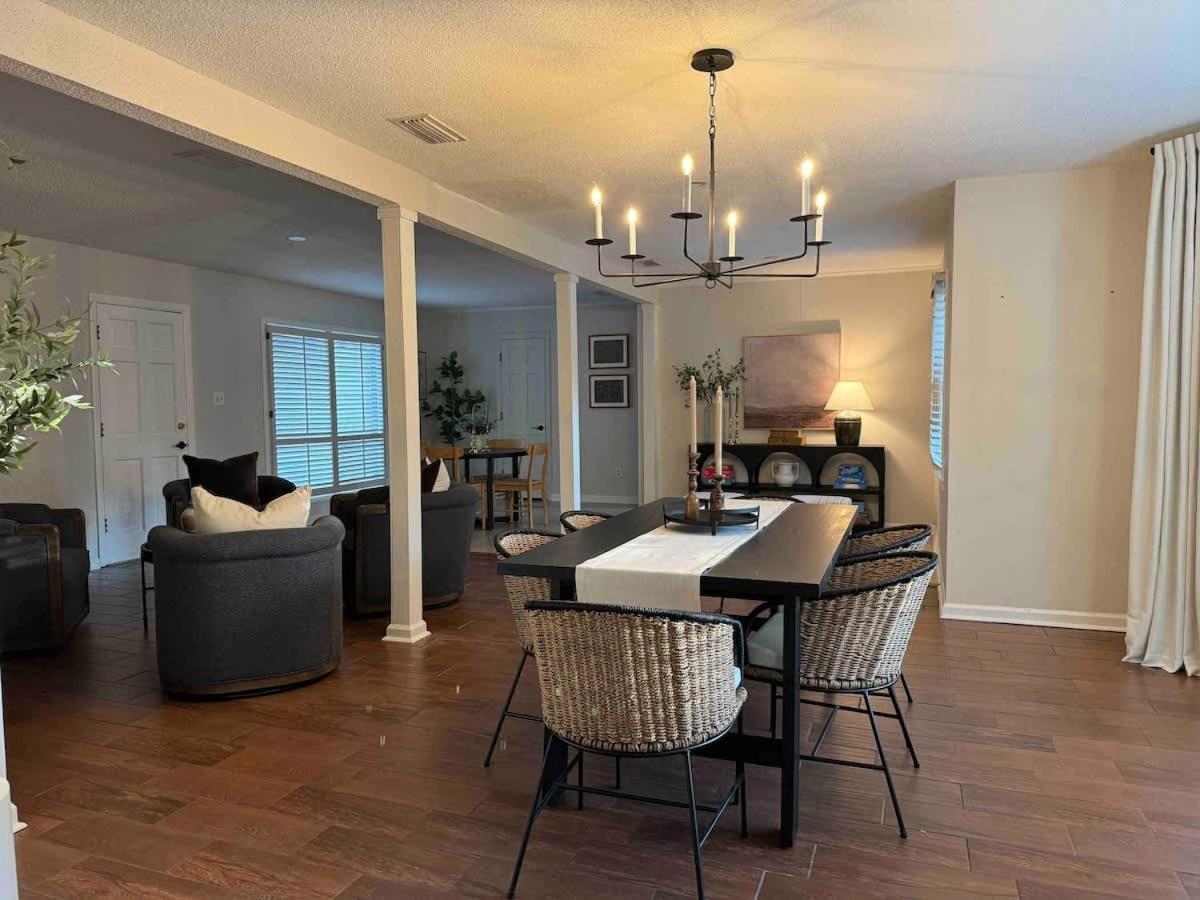 Spacious Family W Pool And Game-room Near Downtown And *