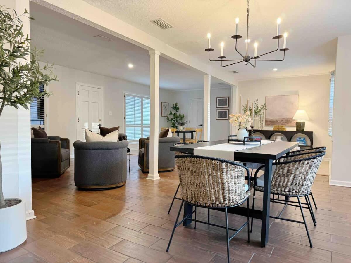 Spacious Family W Pool And Game-room Near Downtown And *