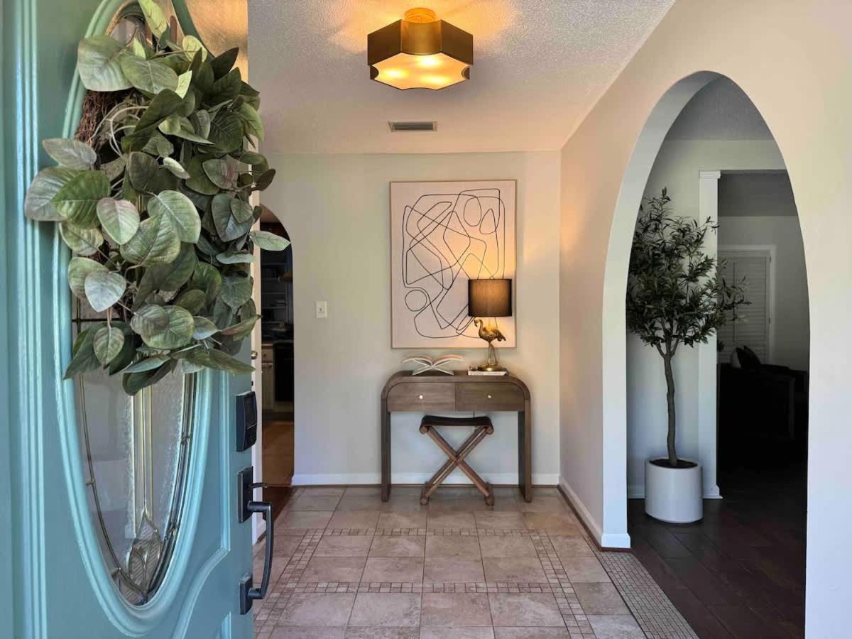 Spacious Family W Pool And Game-room Near Downtown And Holiday home
