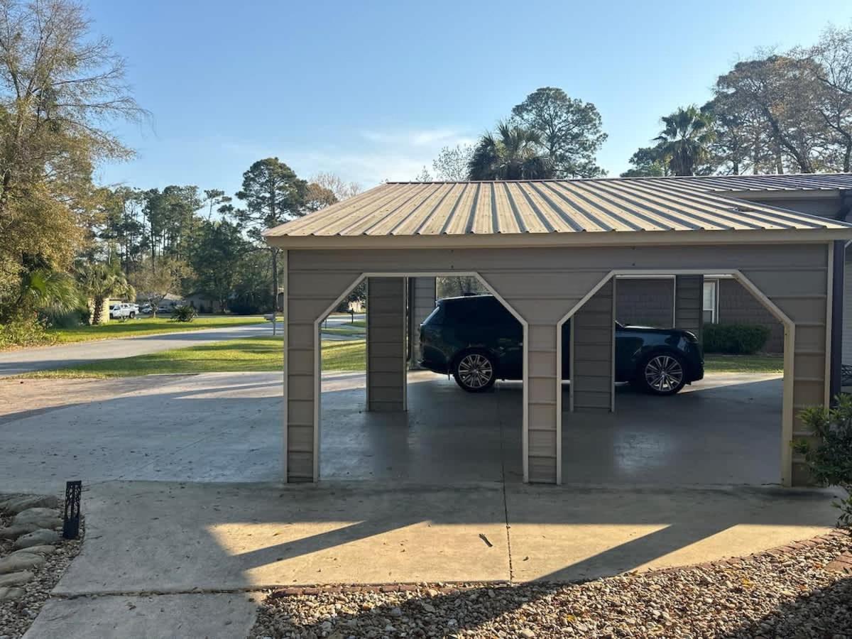 Spacious Family W Pool And Game-room Near Downtown And Holiday home