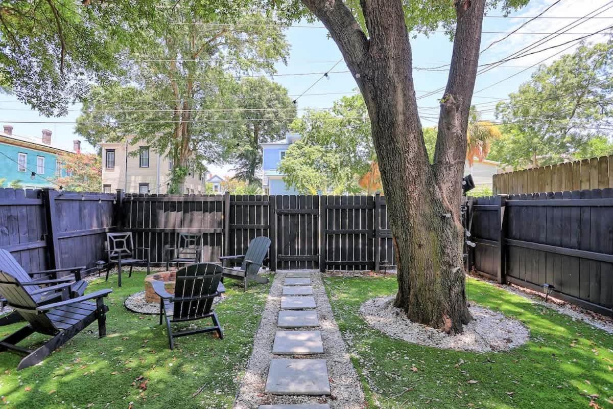 Holiday home Renovated Dog Friendly Duplex Near Food & Fun Fully Fenced Yard And Private Parking