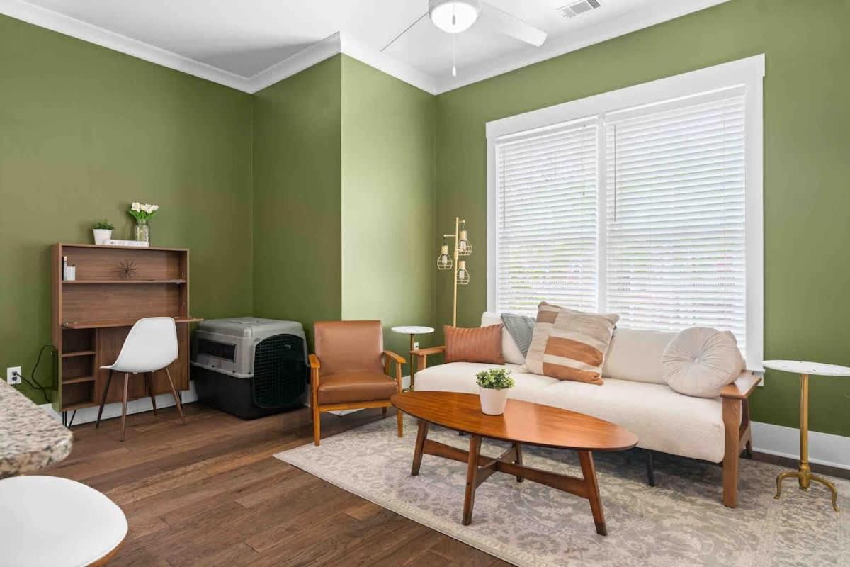 Downtown At The Peach House Dogs Welcome Fully Fenced Yard And Off-street Parking * Savannah