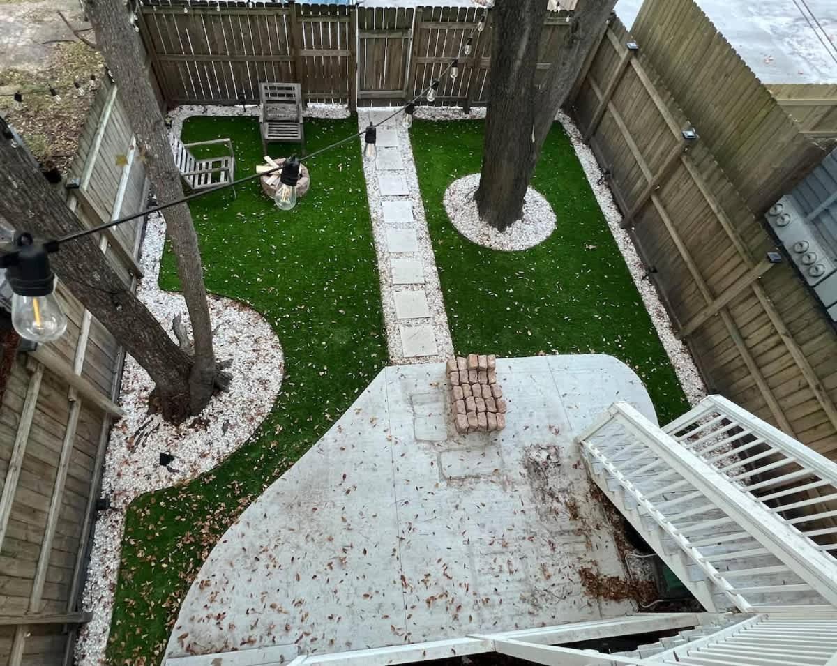 Downtown At The Peach House Dogs Welcome Fully Fenced Yard And Off-street Parking Apartment