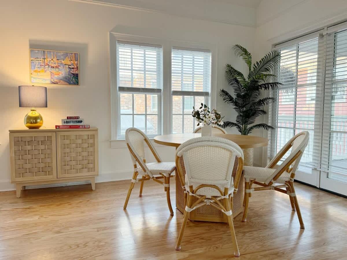 Sunny & Playful Carriage House In Downtown Here And Walk Everywhere *